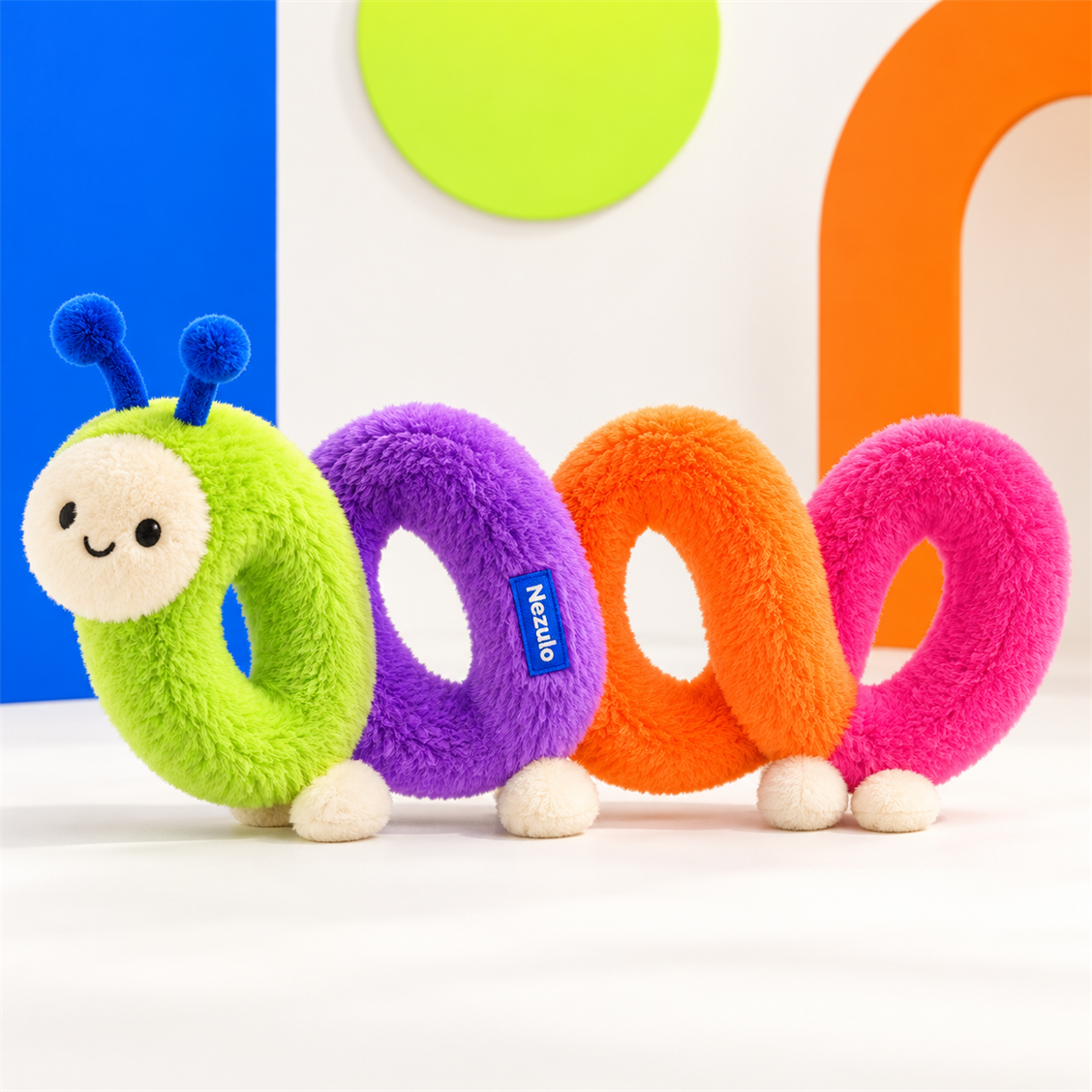 Nezulo Loop-Dee Caterpillar Plush detail and room view